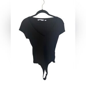 NWOT Calvin Klein Black Ribbed V-Neck Cap Sleeve Bodysuit M